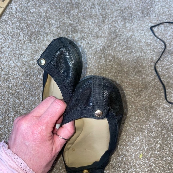 Michael Kors Dixie Black Leather Ballet Flats black cap toe bow SZ 8.5 - Picture 4 of 8